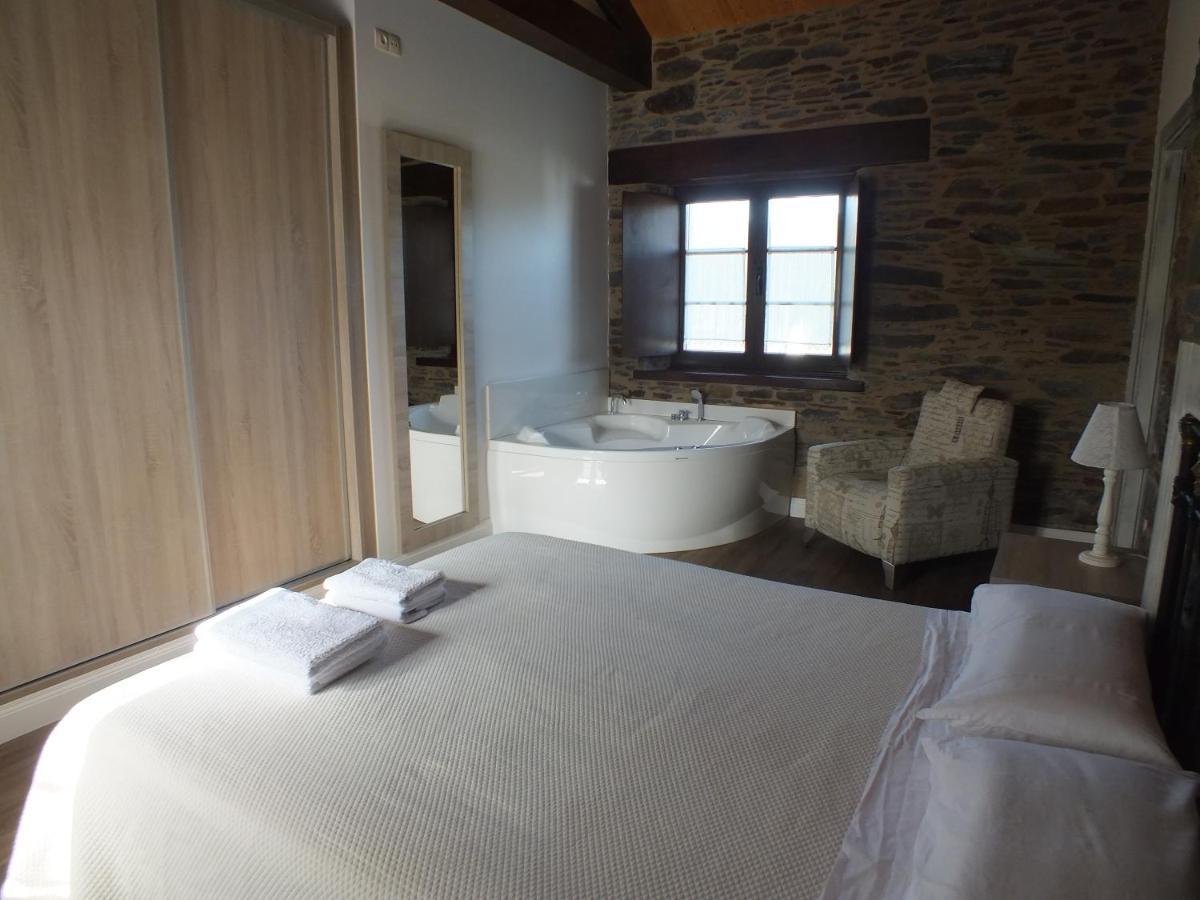 Apartamentos Puerta Del Castro Coana ภายนอก รูปภาพ