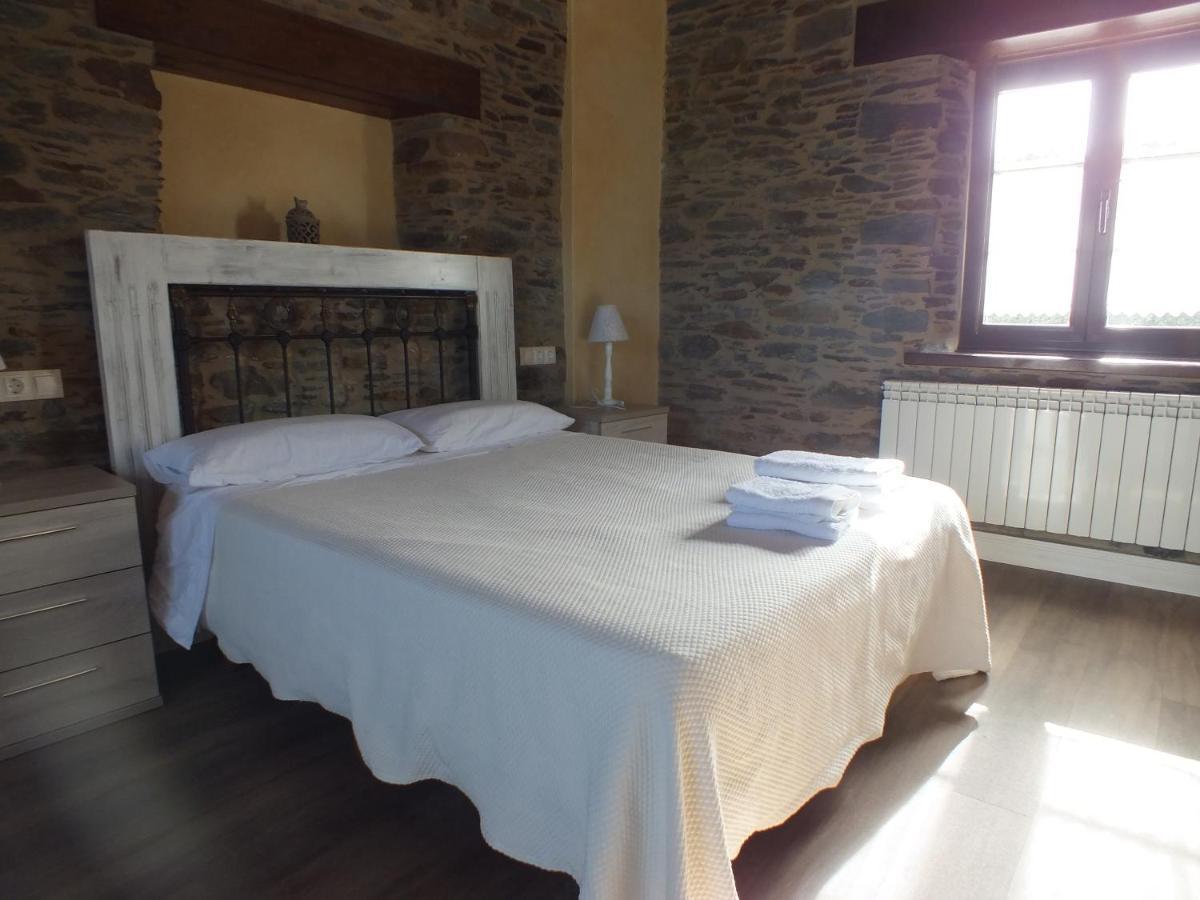 Apartamentos Puerta Del Castro Coana ภายนอก รูปภาพ