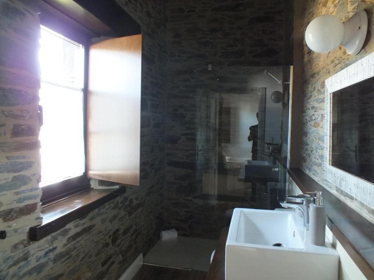 Apartamentos Puerta Del Castro Coana ภายนอก รูปภาพ